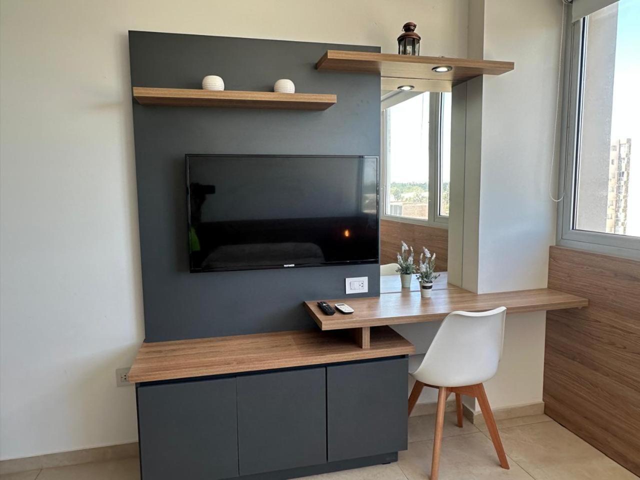 Apartment M O R A 1 & Office